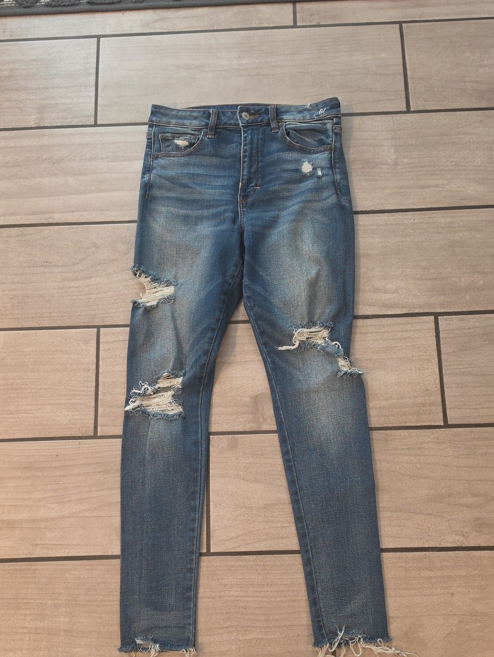 American Eagle Outfitters Distressed Skinny Jeans - Faded Blue